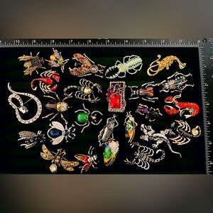 Lot 25 Vintage Style Bug Insect Brooches Scorpion Snake Beetle Enamel Crystal